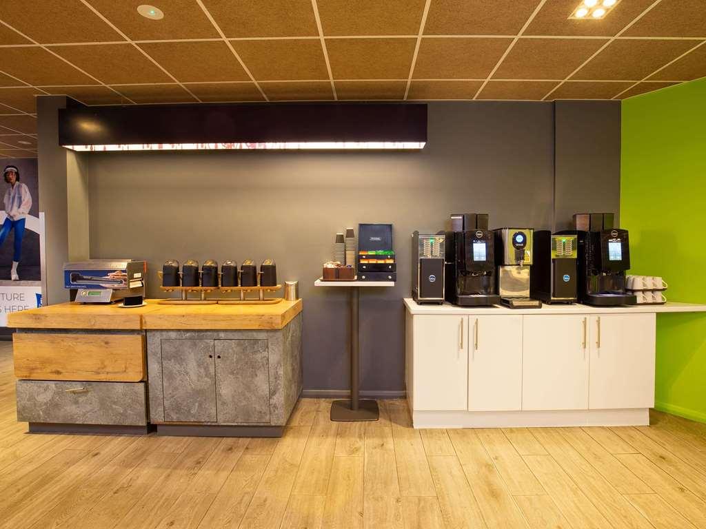 Ibis Budget London Whitechapel - Brick Lane Restaurant photo